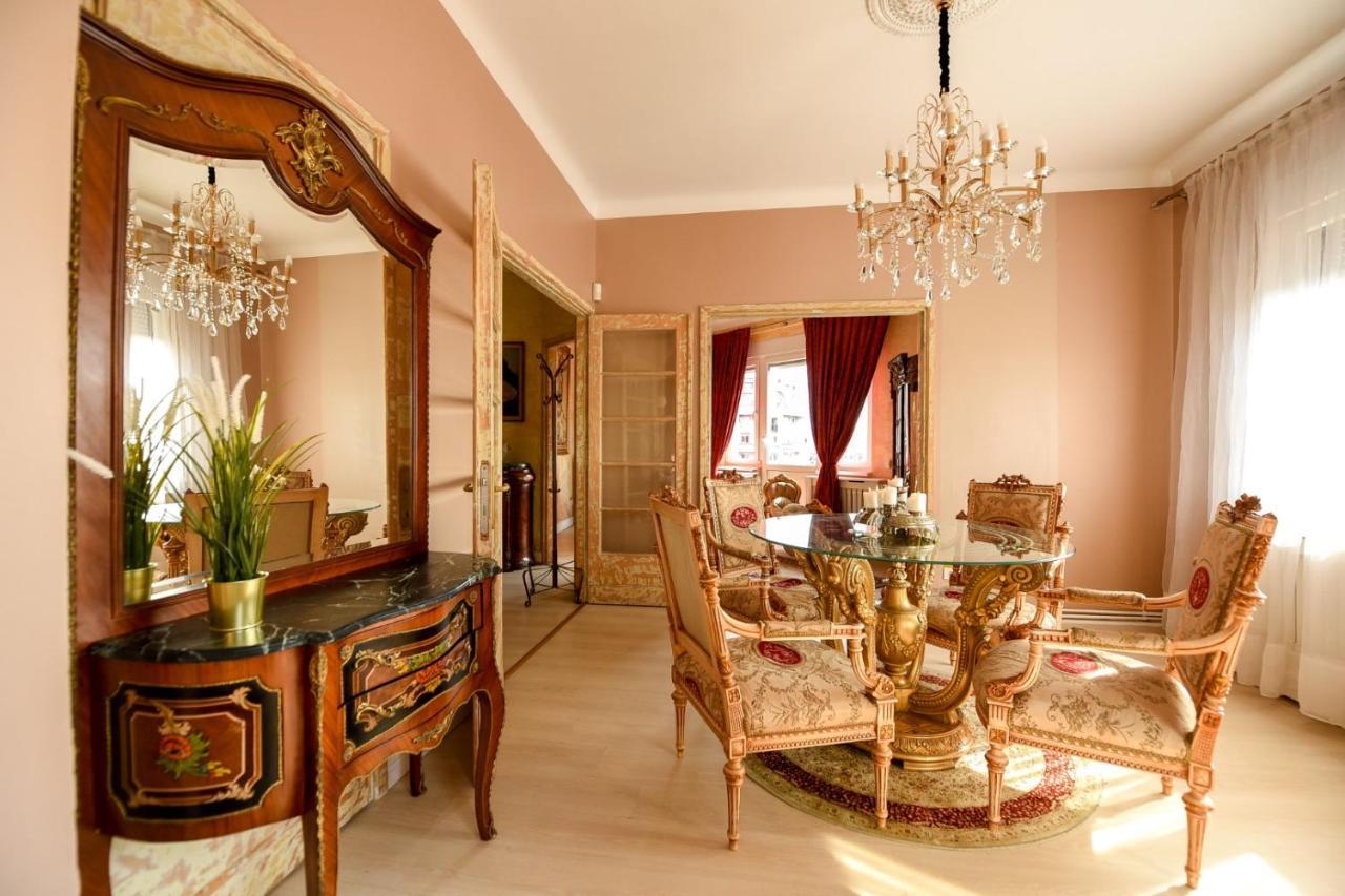 Appartement Baroque Splendor: Breathtaking Views & Design à Bucarest Extérieur photo