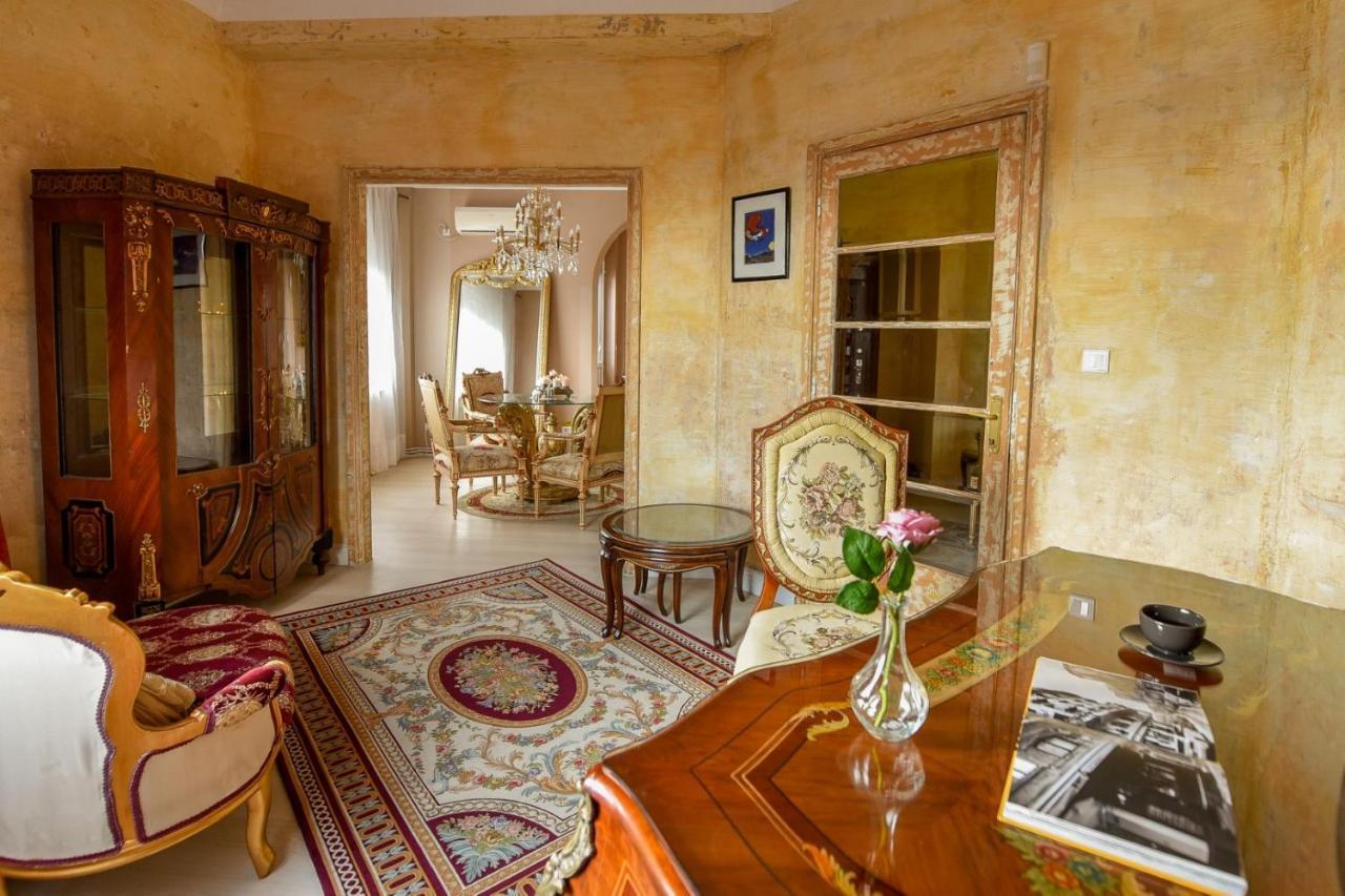 Appartement Baroque Splendor: Breathtaking Views & Design à Bucarest Extérieur photo