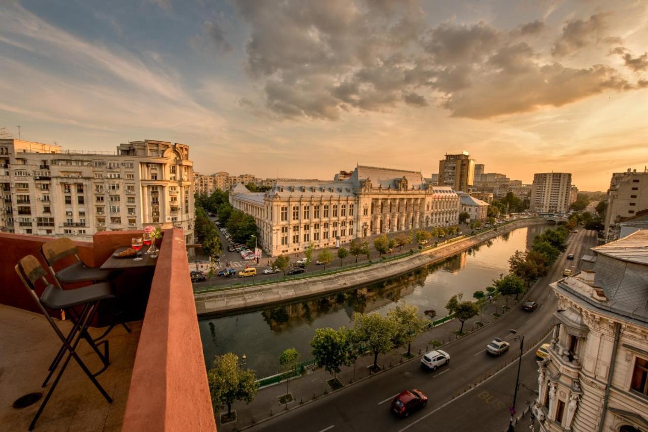 Appartement Baroque Splendor: Breathtaking Views & Design à Bucarest Extérieur photo